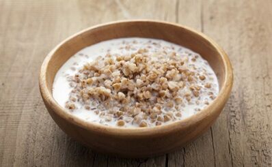 Diet BuckWheat ji bo kêmbûna giraniya bilez